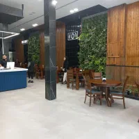 استخدام تخته کار و مهماندار