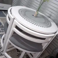 میز غذاخوری در حد نو