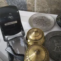 تعدادی اشیاء عتیقه|کلکسیون اشیاء عتیقه|بن, |دیوار