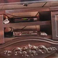 زیر تلوزیون چوبی