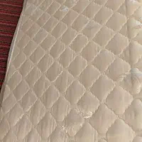 تخت خواب چوبی یکنفره همراه تشک با زیره کاملا محکم|تخت و سرویس خواب|فشم, |دیوار