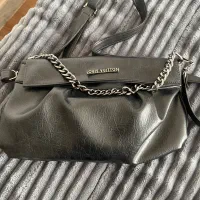 تعدادی لباس|لباس|قزوین, |دیوار