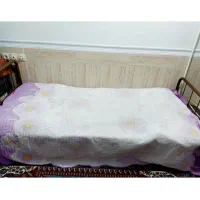 تخت فلزی قدیمی