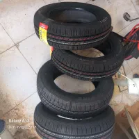 یک جفت لاستیک بارز