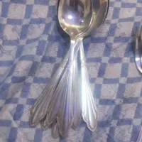 ۱۶عدد چنگال یک مدل و۱۰ عدد قاشق یک مدل|ظروف سرو و پذیرایی|ساوه, |دیوار