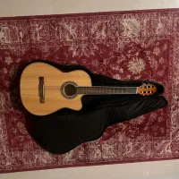 گیتار Yamaha