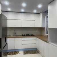 ۷۲ متر/۲ خواب/ فول امکانات/ سالن پرده خور/ کم سن