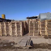 پالت دسته دوم و نو چوبی و پلاستیکی چهارتراش تخته