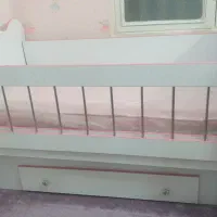 تخت کودک|تخت و صندلی بچه|ری, علایین|دیوار