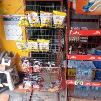 قفسه آهنی چیپس و پفک|فروشگاه و مغازه|لاهیجان, کوی آزادگان|دیوار