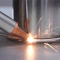 جذب نیروی کار اموز جوشکاری لیزری