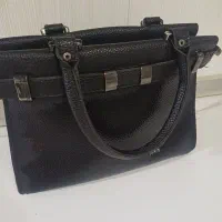 کیف|کیف، کفش، کمربند|ری, شهادت|دیوار