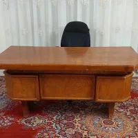 یک عدد میز اداری|دفتر کار|گلبهار, شهر جدید گلبهار|دیوار