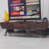 ال سی دی همراه با میزز تلویزیون درحد نو