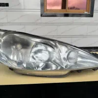 چراغ ۲۰۶ فابریک (سمت راست) بهمراه ۲ مه شکن