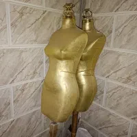 مانکن پایه چوبی