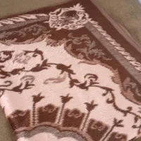 دوتا پتو  یکی گلبافت دونفره و یکی یکنفره معمولی|رختخواب، بالش، پتو|تهران, افسریه جنوبی|دیوار