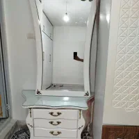 اینه ومیز|آینه|همدان, |دیوار