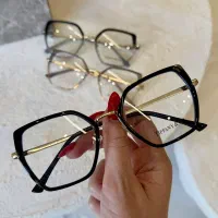 عینک طبی مدل کاچو فلزی چک ۳ ماهه کد ۱۲۰۶