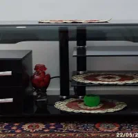 میز تلویزیون شیشه ای