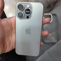 اپل iPhone 15 Pro با حافظهٔ ۲۵۶ گیگابایت