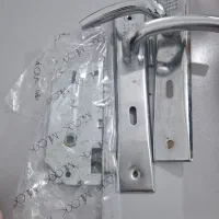 قفل و دستگیره درب اتاق