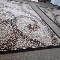 دو عدد قالی ۹ متری تمام نخ سالم وخیلی تمیز