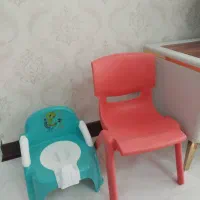 صندلی کودک قرمز