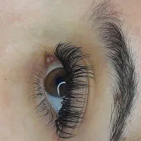 اکستنشن وکاشت مژه