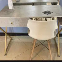 میز ناخنکار