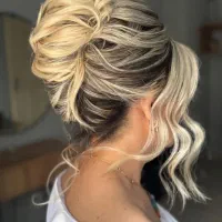 میکاپ و شنیون  باهم ۲۷۰۰