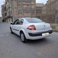 مگان سفید 2000