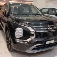 میتسوبیشی اوتلندر H لاین دو دیفرانسیل فول کامل.