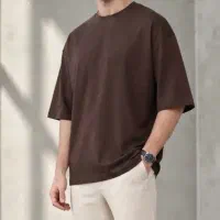 فروشنده پوشاک در منزل