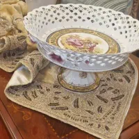 میوه خوری پایه دار