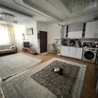 واحد ۱۰۵ متری طبقه بالا بسیار تمیز واقع در ۱۶ متری