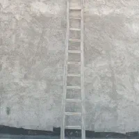 نردبان یکطرفه چوبی۵متری وتخته برای چوب بست ۵متری