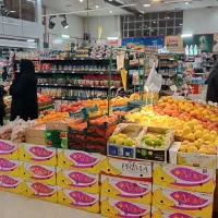 نیازمنده نیرو در میوه فروشی