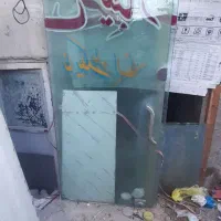 شیشه مغازه