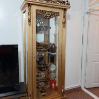 ویترین چوبی طلایی آینه دار شیک