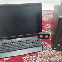 کیس به همراه مانیتور و وسایل