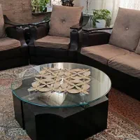 مبل ۷ نفره شیک همراه با جلو مبلی و میز عسلی