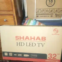 LED 32