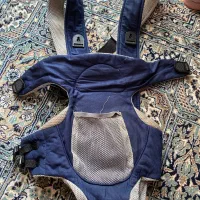 آغوشی بچه