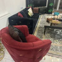 مبل زرشکی مشکی مخمل پایه طلایی