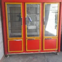 یخچال فریزر ویترینی بزرگ و وسایل فست فود