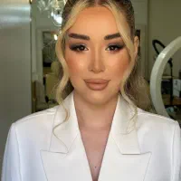 تخفیف ویژه میکاپ عروس وهمراه/شهرری