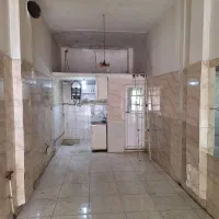 مغازه سی متری با سرویس بهداشتی و بالکن