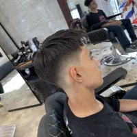 آرایشگر مردانه