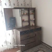 یک سری مبل راحتی ۷ نفره و میز ارایش